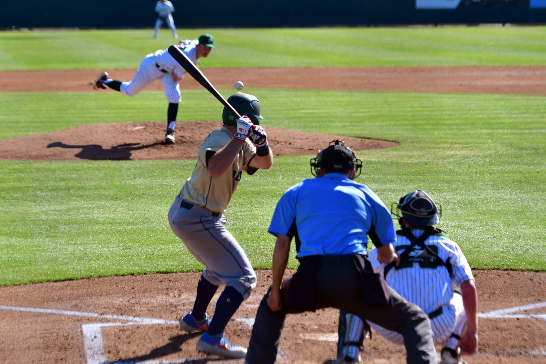 Photos: Cal Poly hosts annual alumni game